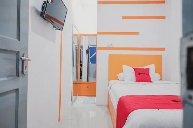 Tek Büyük Yataklı Oda (RedDoorz)