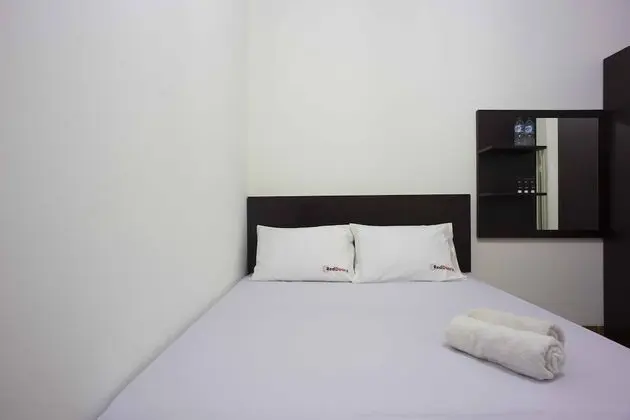 Reddoorz Room