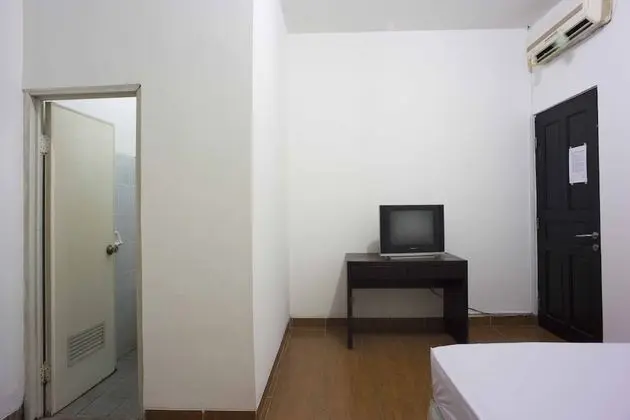Reddoorz Room