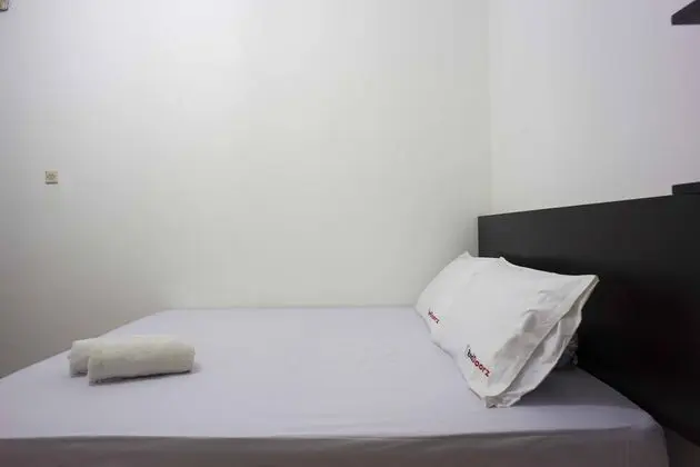 Reddoorz Room