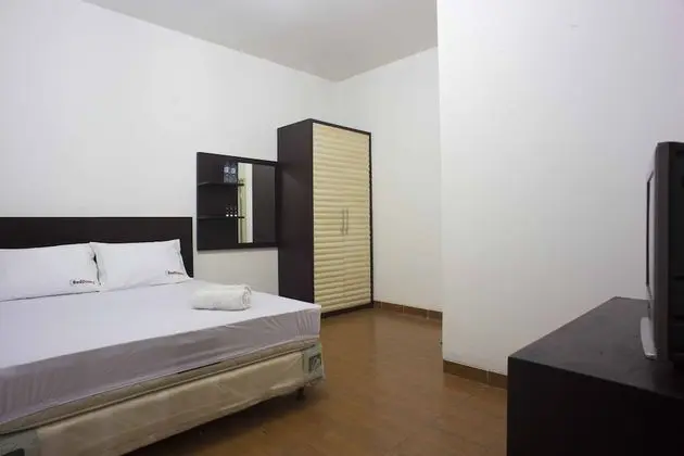 Reddoorz Room