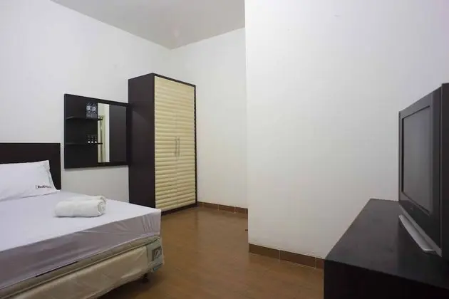 Reddoorz Room