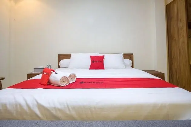 Tek Büyük Yataklı Oda (RedDoorz)