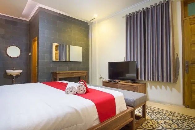 Tek Büyük Yataklı Oda (RedDoorz)