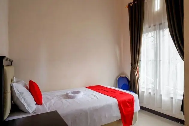 Standard Tek Büyük Yataklı Oda (Reddoorz)