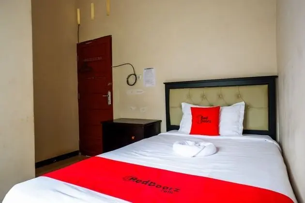 Standard Tek Büyük Yataklı Oda (Reddoorz)