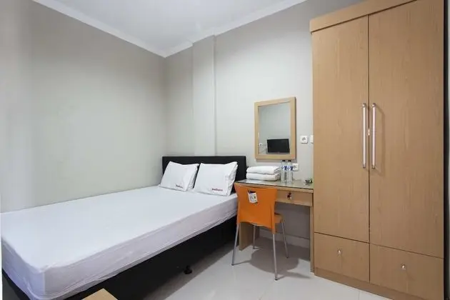 Reddoorz Room
