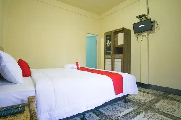 Tek Büyük Yataklı Oda (RedDoorz)