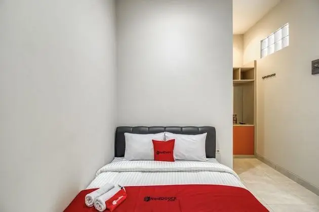 Tek Büyük Yataklı Oda (RedDoorz)