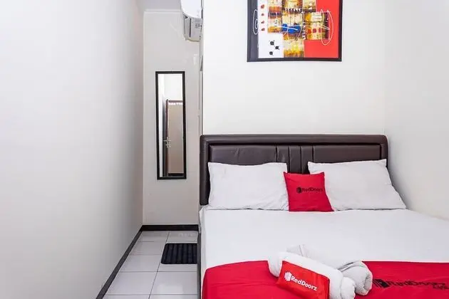 Tek Büyük Yataklı Oda (RedDoorz)