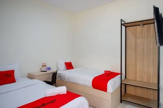 İki Ayrı Yataklı Oda (RedDoorz)