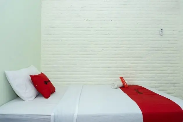 İki Ayrı Yataklı Oda (RedDoorz)