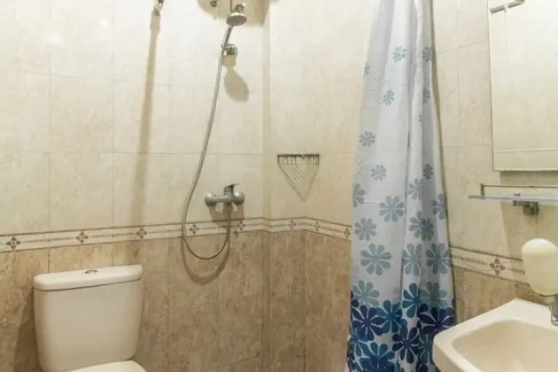 Tek Büyük Yataklı Oda (RedDoorz)