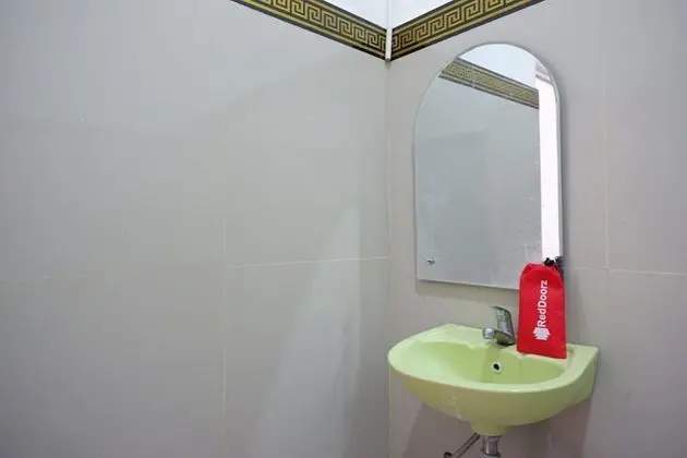 İki Ayrı Yataklı Oda (RedDoorz)