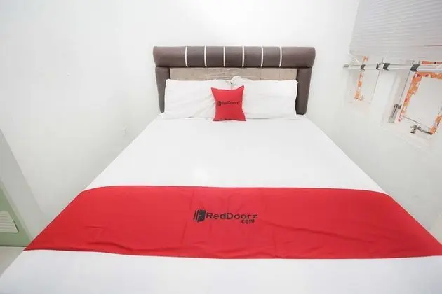 Tek Büyük Yataklı Oda (RedDoorz)