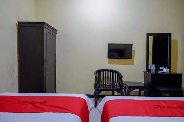 Superior İki Ayrı Yataklı Oda (Reddoorz)