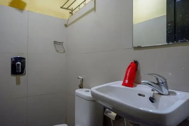 Superior İki Ayrı Yataklı Oda (Reddoorz)