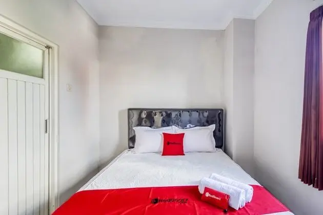 Tek Büyük Yataklı Oda (RedDoorz)