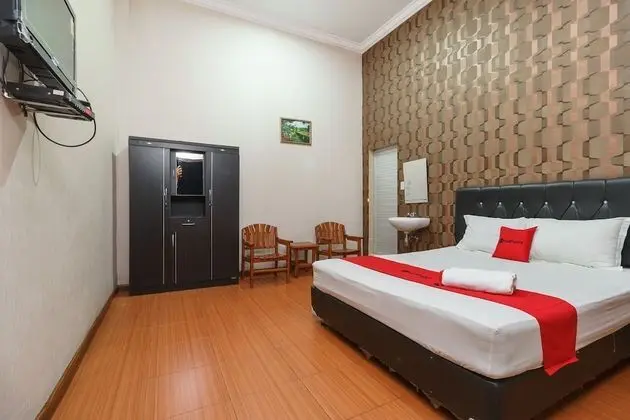 Tek Büyük Yataklı Oda (RedDoorz)