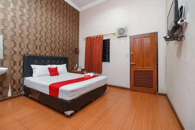 Tek Büyük Yataklı Oda (RedDoorz)