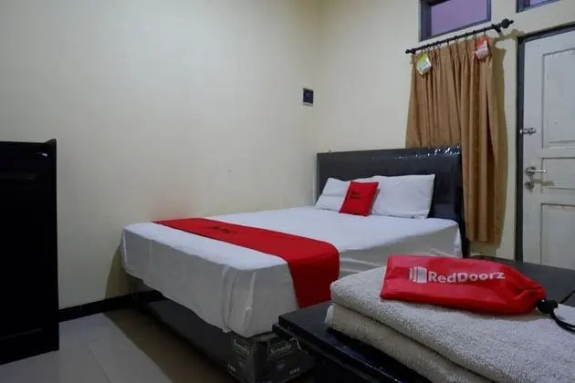 Tek Büyük Yataklı Oda (RedDoorz)