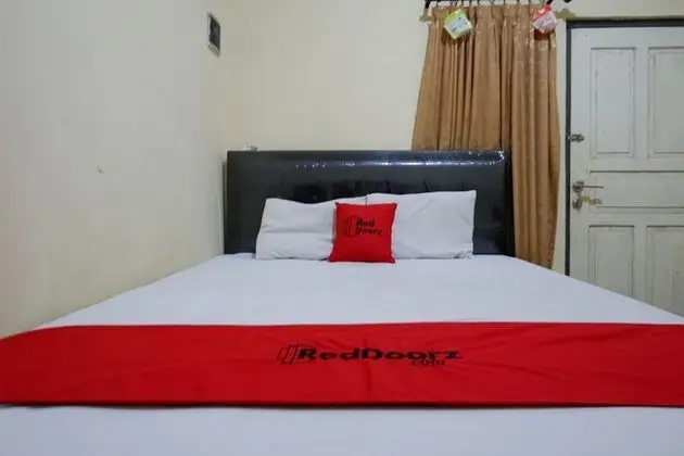 Tek Büyük Yataklı Oda (RedDoorz)