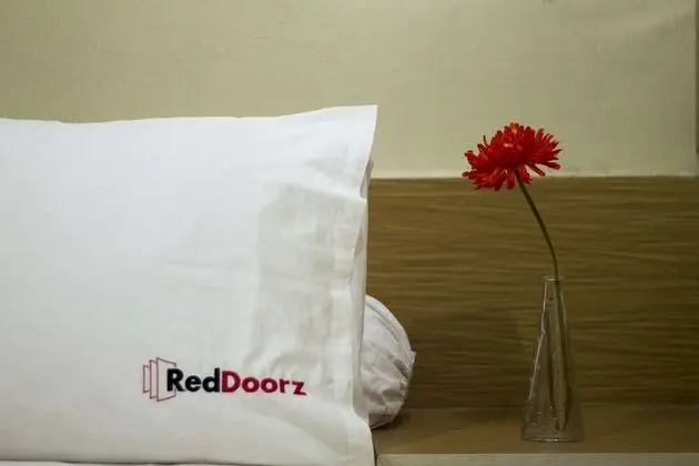 Reddoorz Room