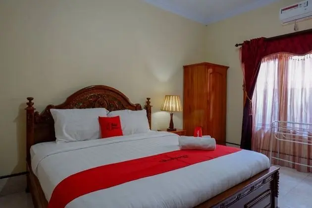 Deluxe Tek Büyük Yataklı Oda (RedDoorz)