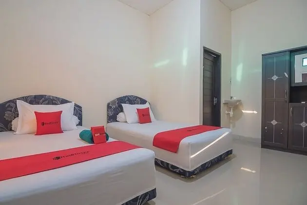 İki Ayrı Yataklı Oda (RedDoorz)