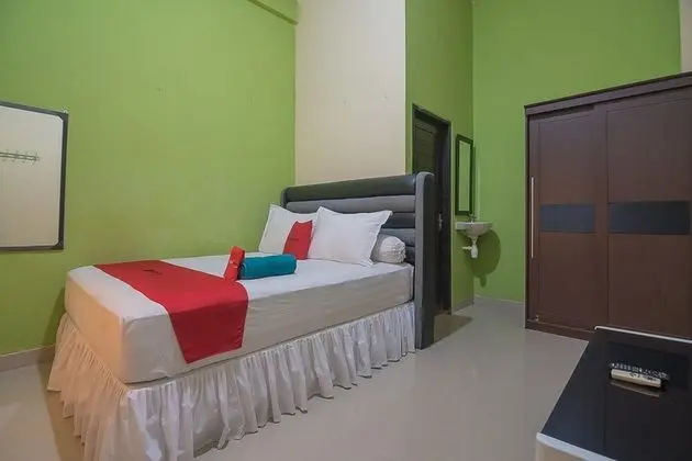 Tek Büyük Yataklı Oda (RedDoorz)