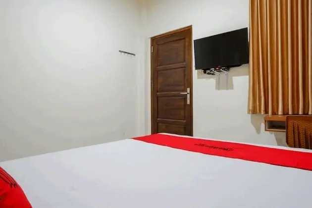 Tek Büyük Yataklı Oda (RedDoorz)