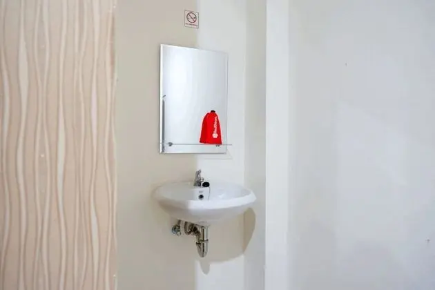 Tek Büyük Yataklı Oda (RedDoorz)