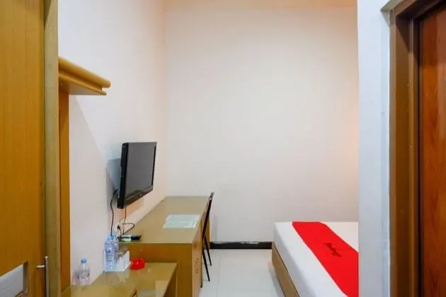 Tek Büyük Yataklı Oda (RedDoorz)