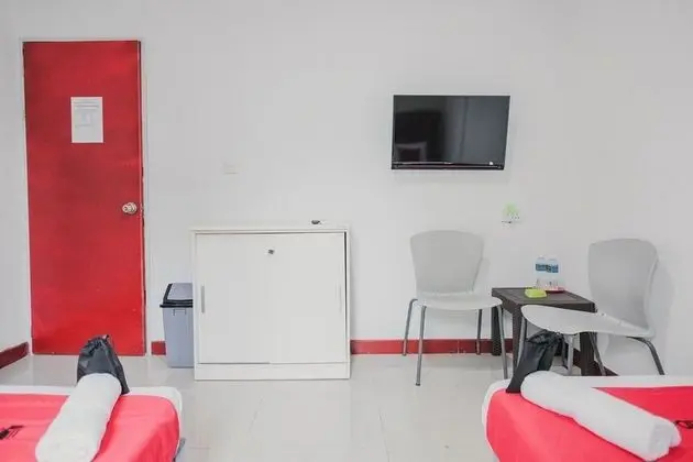 İki Ayrı Yataklı Oda (RedDoorz)