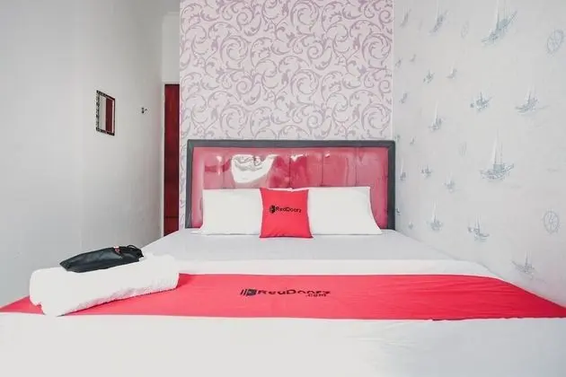 Tek Büyük Yataklı Oda (RedDoorz)