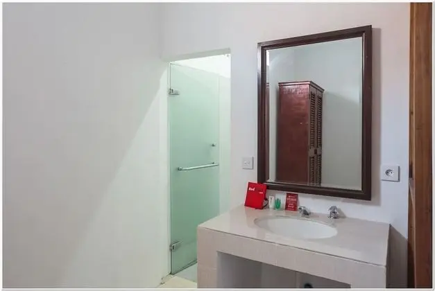 Tek Büyük Yataklı Oda (RedDoorz)