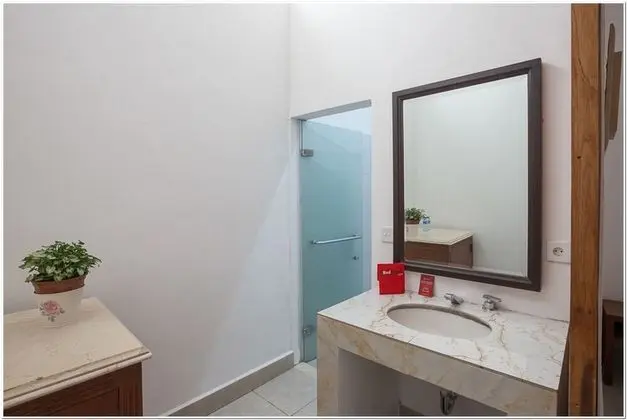 Tek Büyük Yataklı Oda (RedDoorz)