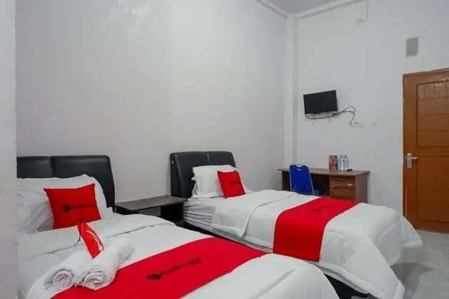 İki Ayrı Yataklı Oda (RedDoorz)