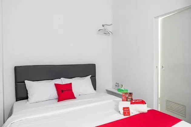 Tek Büyük Yataklı Oda (RedDoorz)