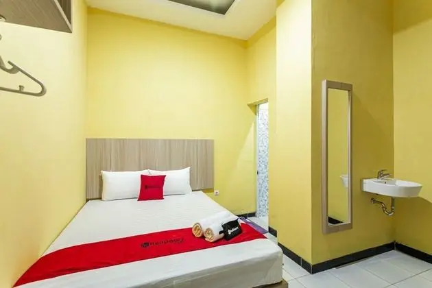 Tek Büyük Yataklı Oda (RedDoorz)