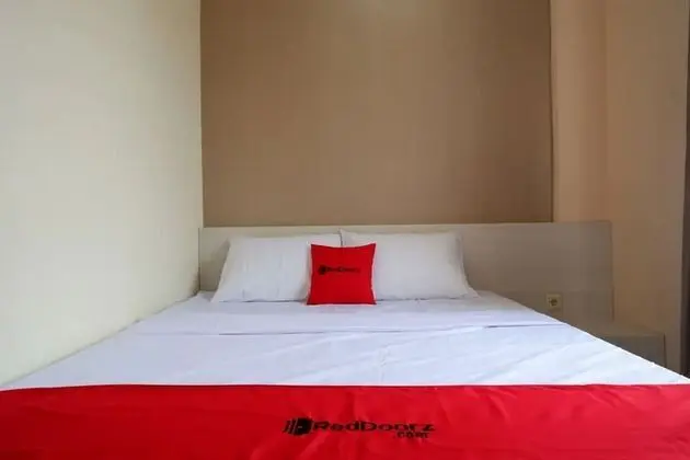 Tek Büyük Yataklı Oda (RedDoorz)