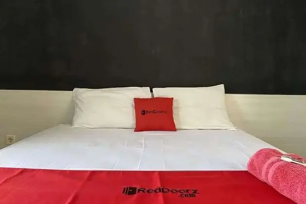 Tek Büyük Yataklı Oda (RedDoorz)