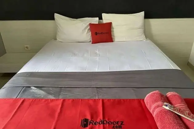 Tek Büyük Yataklı Oda (RedDoorz)