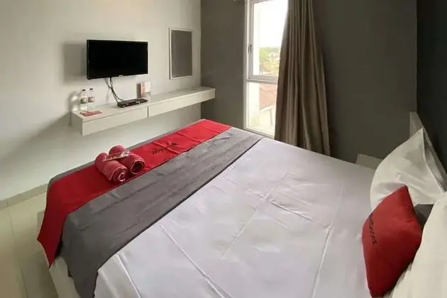 Tek Büyük Yataklı Oda (RedDoorz)
