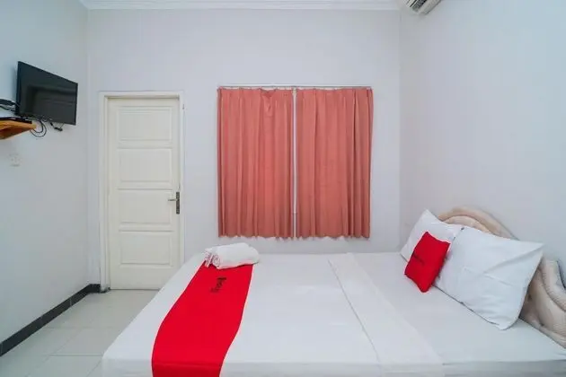 Tek Büyük Yataklı Oda (RedDoorz)