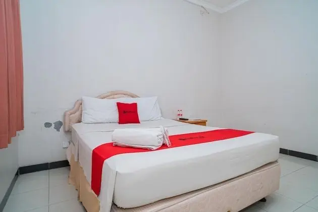 Tek Büyük Yataklı Oda (RedDoorz)