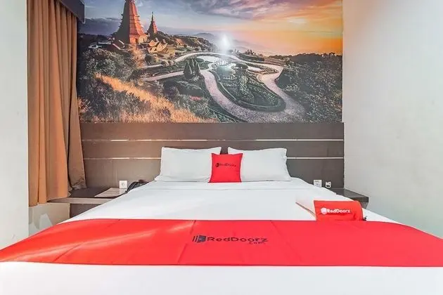 Tek Büyük Yataklı Oda (RedDoorz)