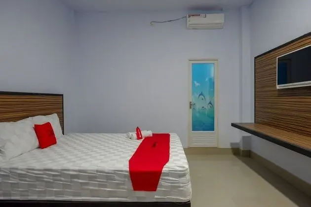 Deluxe Oda (RedDoorz)