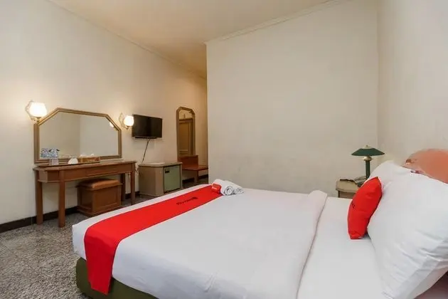 Tek Büyük Yataklı Oda (RedDoorz)