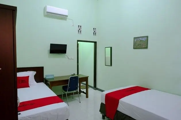 İki Ayrı Yataklı Oda (RedDoorz)